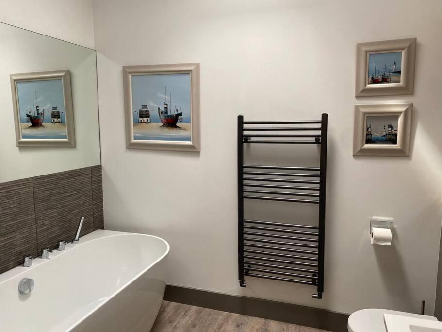 Mayflower, Luxury Norfolk Retreat - Brancaster, Sleeps 4 -12 Exterior foto